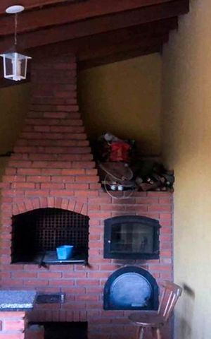 Casa à venda com 210m², 5 quartos e sem vagaChurrasqueira