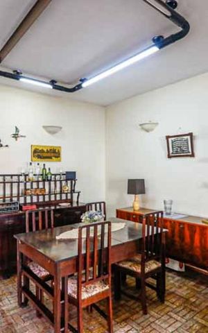 Casa à venda com 260m², 5 quartos e 3 vagas Casa à venda com 260m², 5 quartos e 3 vagasSala de jantar