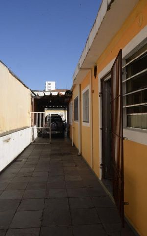 Casa à venda com 200m², 2 quartos e 4 vagasCorredor