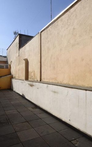 Casa à venda com 200m², 2 quartos e 4 vagasCorredor
