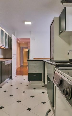 Apartamento para alugar com 156m², 3 quartos e 1 vaga Apartamento para alugar com 156m², 3 quartos e 1 vagaCozinha