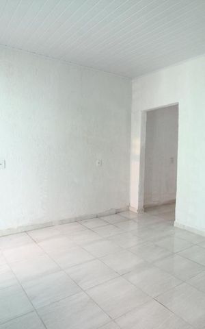Casa à venda com 120m², 1 quarto e sem vagasala
