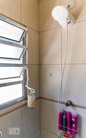 Casa à venda com 125m², 3 quartos e 2 vagas Casa à venda com 125m², 3 quartos e 2 vagasBanheiro