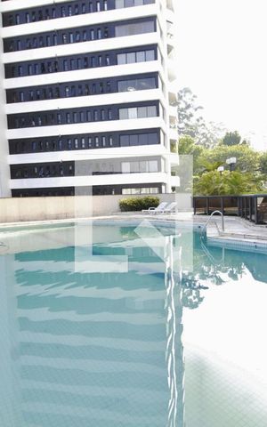 Apartamento para alugar com 244m², 3 quartos e 4 vagasÁrea comum - Piscina