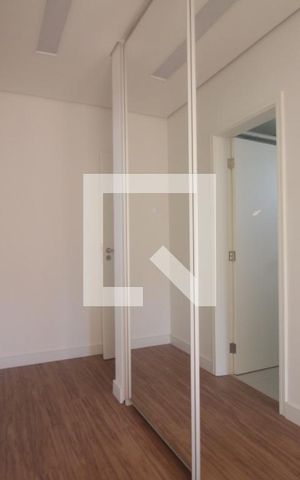 Apartamento para alugar com 244m², 3 quartos e 4 vagasCloset