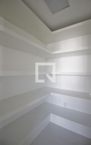 Apartamento para alugar com 244m², 3 quartos e 4 vagasDespensa
