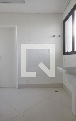 Apartamento para alugar com 244m², 3 quartos e 4 vagasÁrea de Serviço