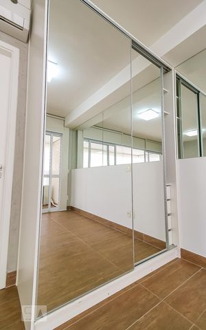 Studio à venda com 50m², 1 quarto e 1 vaga Studio à venda com 50m², 1 quarto e 1 vagaQuarto - Armários