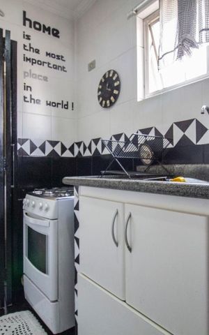 Apartamento à venda com 94m², 2 quartos e 2 vagas Apartamento à venda com 94m², 2 quartos e 2 vagasCozinha