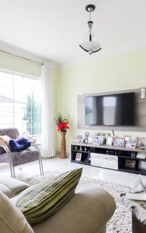 Casa à venda com 187m², 3 quartos e 3 vagas Casa à venda com 187m², 3 quartos e 3 vagasSala