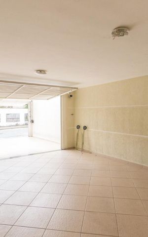 Casa à venda com 187m², 3 quartos e 3 vagas Casa à venda com 187m², 3 quartos e 3 vagasGaragem
