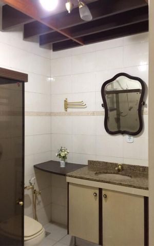 Apartamento à venda com 80m², 2 quartos e sem vaga Apartamento à venda com 80m², 2 quartos e sem vagaBanheiro