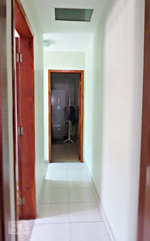 Casa à venda com 134m², 3 quartos e 3 vagasCorredor