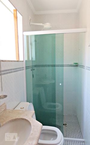 Casa à venda com 134m², 3 quartos e 3 vagasDetalhe do Banheiro da Suite 2