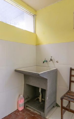Casa à venda com 40m², 1 quarto e 1 vagaLavanderia
