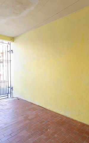 Casa à venda com 40m², 1 quarto e 1 vagaGaragem