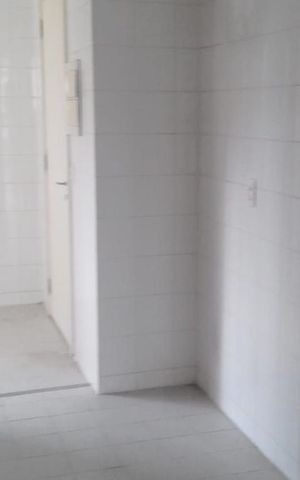 Apartamento à venda com 128m², 3 quartos e 3 vagas Apartamento à venda com 128m², 3 quartos e 3 vagasCozinha