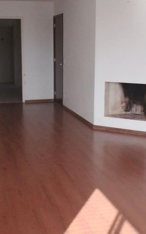 Apartamento à venda com 128m², 3 quartos e 3 vagas Apartamento à venda com 128m², 3 quartos e 3 vagasSala