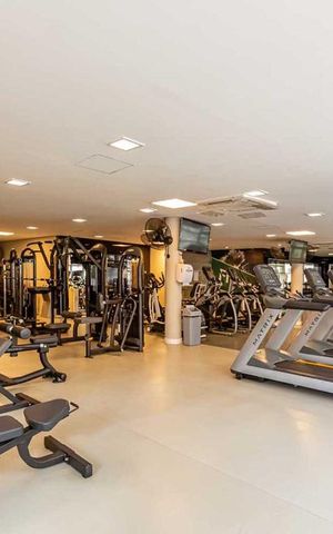 Apartamento à venda com 128m², 3 quartos e 3 vagas Apartamento à venda com 128m², 3 quartos e 3 vagasAcademia