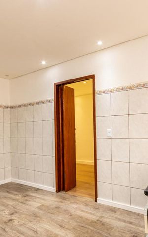 Casa à venda com 60m², 2 quartos e 3 vagas Casa à venda com 60m², 2 quartos e 3 vagasCozinha