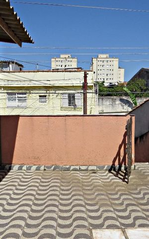 Casa para alugar com 100m², 2 quartos e sem vagaQuintal