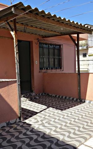 Casa para alugar com 100m², 2 quartos e sem vagaQuintal