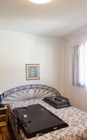 Casa à venda com 450m², 4 quartos e 4 vagasQuarto 2