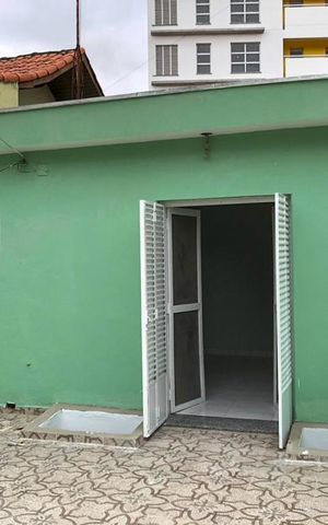 Casa à venda com 220m², 3 quartos e 2 vagas Casa à venda com 220m², 3 quartos e 2 vagasVaranda da Suíte 1