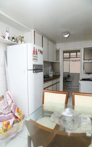Apartamento à venda com 110m², 3 quartos e 2 vagasCozinha