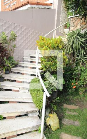 Casa à venda com 220m², 3 quartos e 2 vagasÁrea Comum