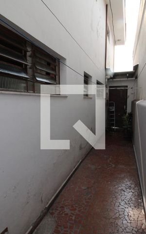 Casa à venda com 220m², 3 quartos e 2 vagasÁrea de Serviço
