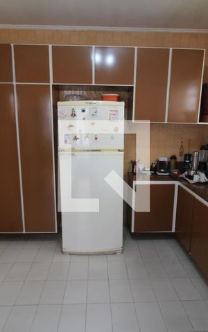 Casa à venda com 220m², 3 quartos e 2 vagasCozinha