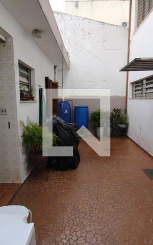 Casa à venda com 220m², 3 quartos e 2 vagasÁrea de Serviço