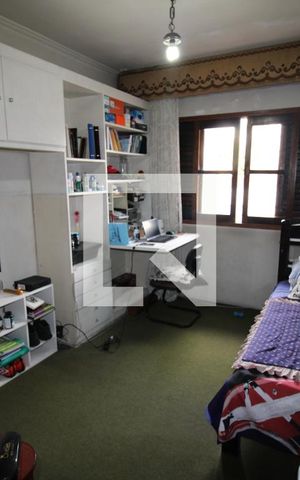Casa à venda com 220m², 3 quartos e 2 vagasQuarto 4