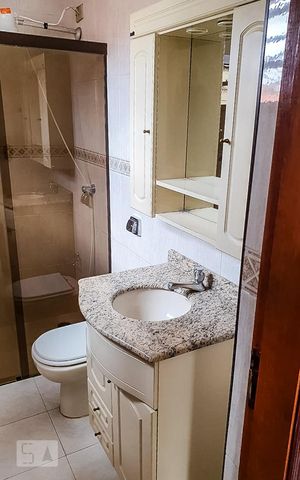 Casa à venda com 300m², 3 quartos e 8 vagas Casa à venda com 300m², 3 quartos e 8 vagasBanheiro