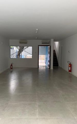 Casa para alugar com 400m², 6 quartos e 4 vagas Casa para alugar com 400m², 6 quartos e 4 vagasSala 2