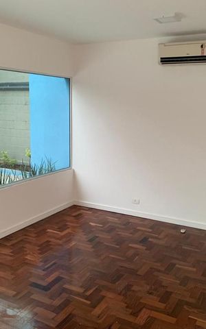 Casa para alugar com 400m², 6 quartos e 4 vagas Casa para alugar com 400m², 6 quartos e 4 vagasSala 4