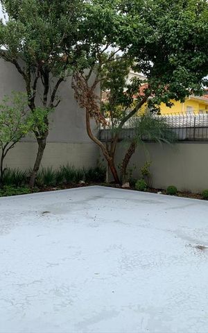Casa para alugar com 400m², 6 quartos e 4 vagas Casa para alugar com 400m², 6 quartos e 4 vagasÁrea Externa