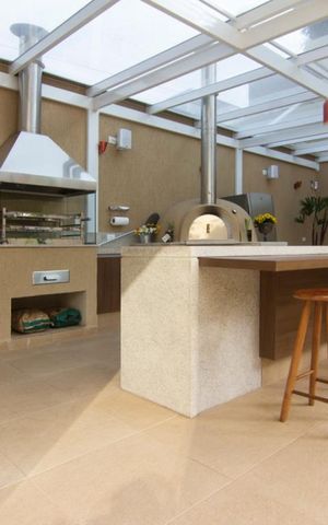 Casa à venda com 417m², 3 quartos e 3 vagas