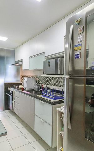 Apartamento à venda com 101m², 4 quartos e 2 vagas Apartamento à venda com 101m², 4 quartos e 2 vagasCozinha