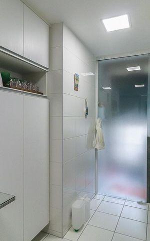 Apartamento à venda com 101m², 4 quartos e 2 vagas Apartamento à venda com 101m², 4 quartos e 2 vagasCozinha