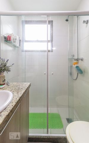 Apartamento à venda com 101m², 4 quartos e 2 vagas Apartamento à venda com 101m², 4 quartos e 2 vagasBanheiro da Suíte