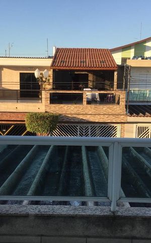 Casa à venda com 150m², 3 quartos e 2 vagas Casa à venda com 150m², 3 quartos e 2 vagasSacada Quarto 2
