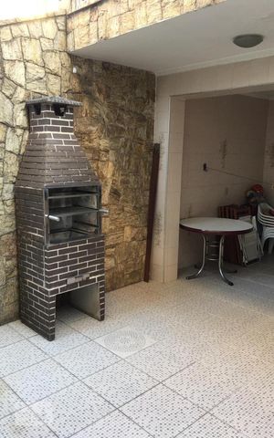 Casa à venda com 150m², 3 quartos e 2 vagas Casa à venda com 150m², 3 quartos e 2 vagasChurrasqueira