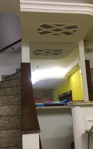 Casa à venda com 150m², 3 quartos e 2 vagas Casa à venda com 150m², 3 quartos e 2 vagasSala