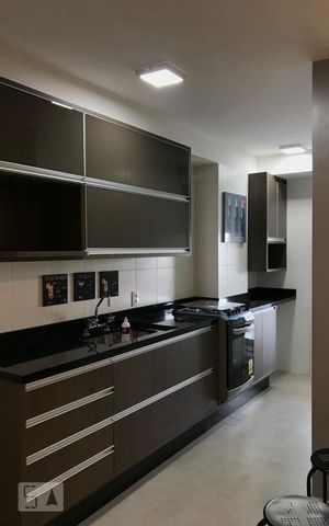 Apartamento para alugar com 80m², 2 quartos e 2 vagas Apartamento para alugar com 80m², 2 quartos e 2 vagasCozinha