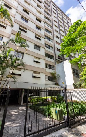 Apartamento para alugar com 160m², 3 quartos e 1 vagaFachada