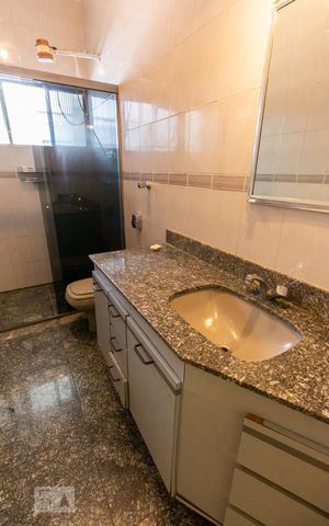 Apartamento para alugar com 160m², 3 quartos e 1 vagaBanheiro 02