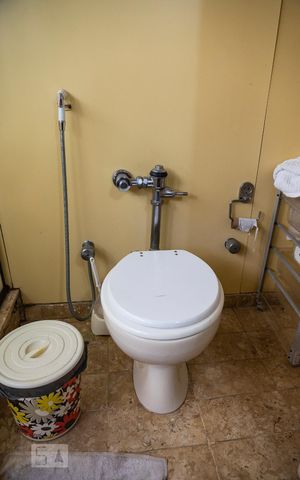 Apartamento à venda com 246m², 4 quartos e 2 vagas Apartamento à venda com 246m², 4 quartos e 2 vagasBanheiro Social