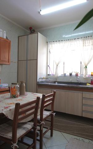 Casa à venda com 200m², 4 quartos e 3 vagasCozinha